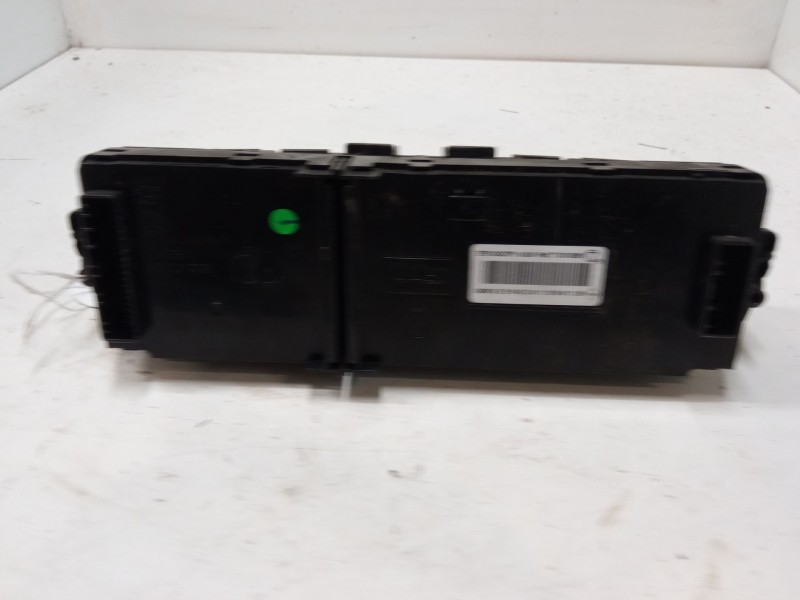 Recambio de mando climatizador para renault megane iii hatchback (bz0/1_, b3_) 1.6 16v (bz1b, bz1h) referencia OEM IAM T1001936V