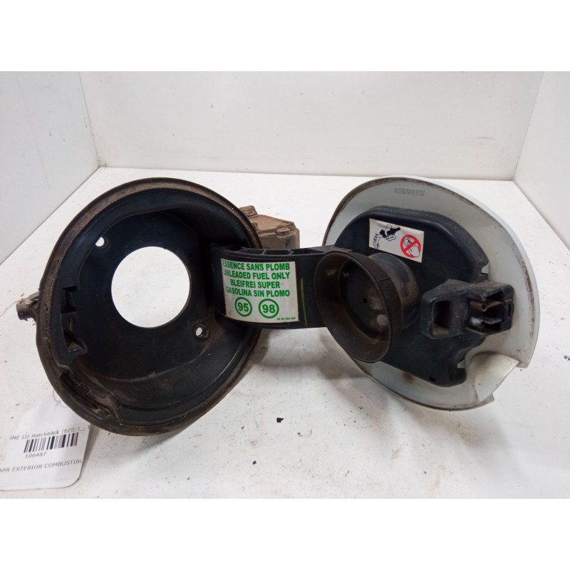 Recambio de tapa exterior combustible para renault megane iii hatchback (bz0/1_, b3_) 1.6 16v (bz1b, bz1h) referencia OEM IAM   