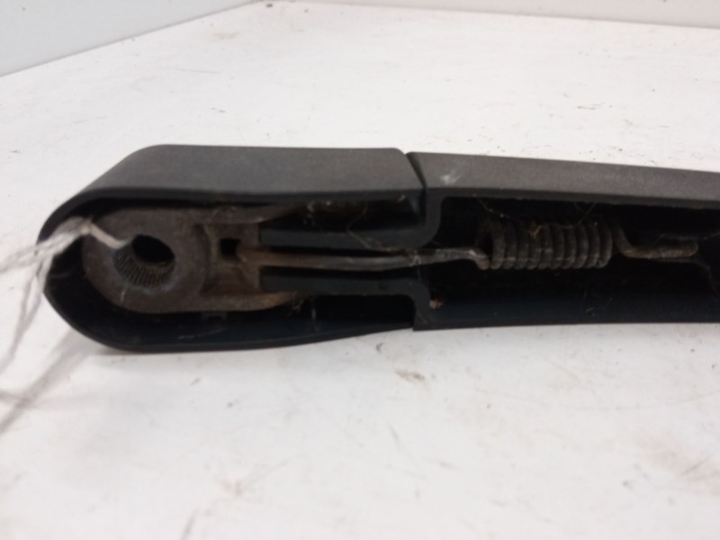 Recambio de brazo limpia trasero para renault megane iii hatchback (bz0/1_, b3_) 1.6 16v (bz1b, bz1h) referencia OEM IAM   