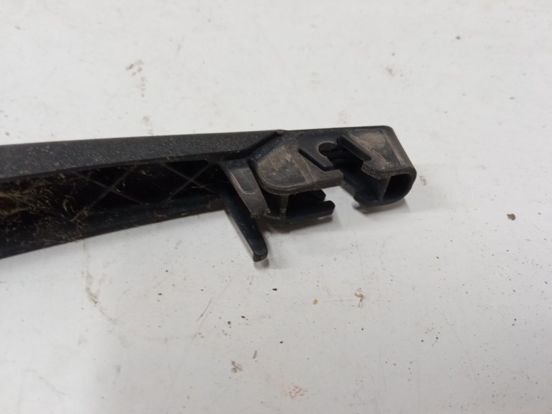 Recambio de brazo limpia trasero para renault megane iii hatchback (bz0/1_, b3_) 1.6 16v (bz1b, bz1h) referencia OEM IAM   