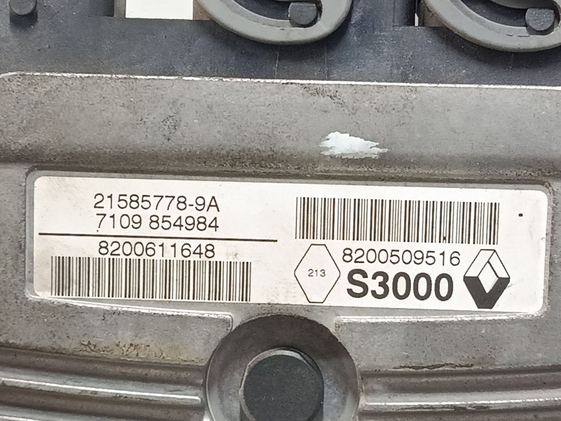 Recambio de centralita motor uce para renault scénic ii (jm0/1_) 1.6 16v (jm1r) referencia OEM IAM 8200611648 8200509516 