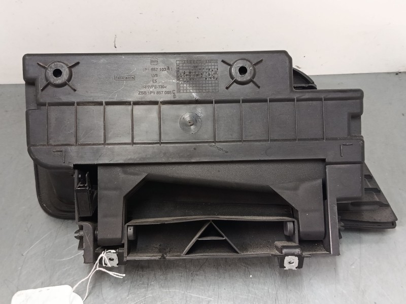 Recambio de guantera para seat leon (1p1) 1.6 tdi referencia OEM IAM   