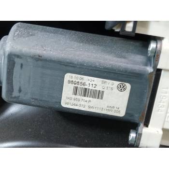 ELEVALUNAS ELECTRICO TRASERO DERECHO 