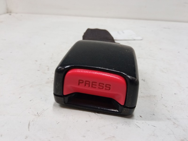 Recambio de anclaje cinturon trasero derecho para hyundai matrix (fc) 1.6 referencia OEM IAM   