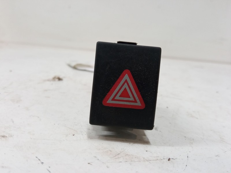 Recambio de warning para volkswagen polo iv (9n_, 9a_) 1.4 tdi referencia OEM IAM   