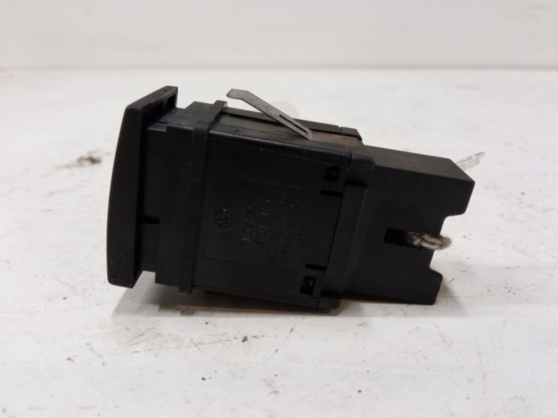 Recambio de warning para volkswagen polo iv (9n_, 9a_) 1.4 tdi referencia OEM IAM   