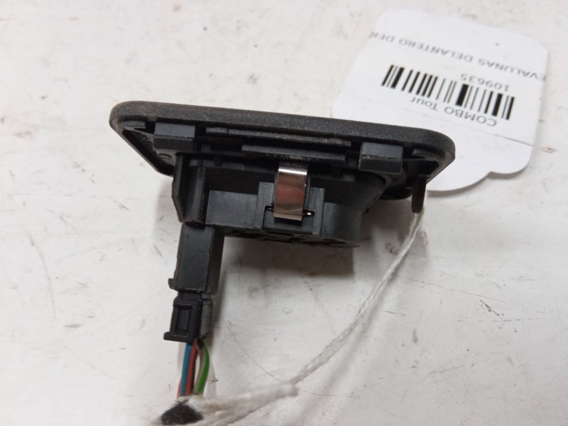 Recambio de mando elevalunas delantero derecho para opel combo tour 1.3 cdti 16v referencia OEM IAM   