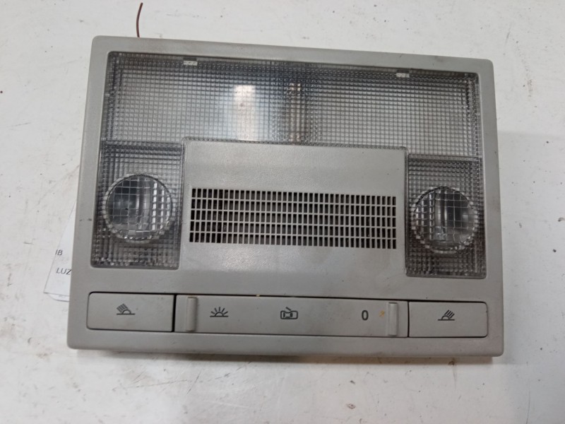 Recambio de luz interior delantera para volkswagen polo iv (9n_, 9a_) 1.4 tdi referencia OEM IAM 6Q0947105  
