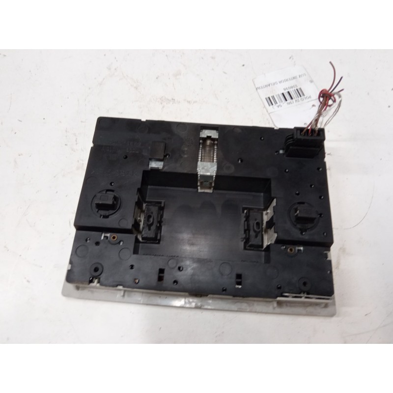 Recambio de luz interior delantera para volkswagen polo iv (9n_, 9a_) 1.4 tdi referencia OEM IAM 6Q0947105  