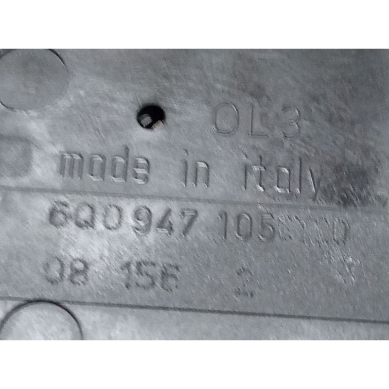 Recambio de luz interior delantera para volkswagen polo iv (9n_, 9a_) 1.4 tdi referencia OEM IAM 6Q0947105  