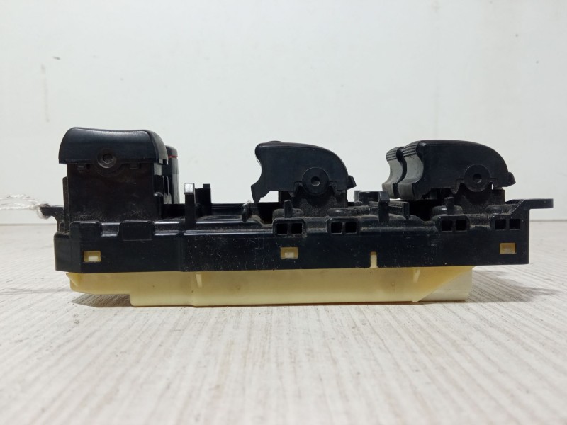 Recambio de mando elevalunas delantero izquierdo para toyota corolla verso (_e12_) 2.0 d-4d (cde120_) referencia OEM IAM   