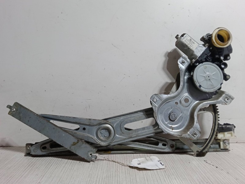 Recambio de elevalunas electrico delantero izquierdo para toyota auris (_e15_) 1.33 dual-vvti (nre150_) referencia OEM IAM    Recambio de elevalunas electrico delantero izquierdo para toyota auris (_e15_) 1.33 dual-vvti (nre150_) referencia OEM IAM