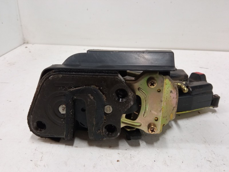 Recambio de cerradura puerta trasera derecha para hyundai matrix (fc) 1.6 referencia OEM IAM   