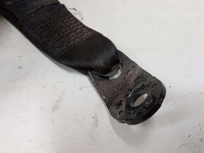 Recambio de cinturon seguridad trasero derecho para volkswagen polo iv (9n_, 9a_) 1.4 tdi referencia OEM IAM 6q0857806  