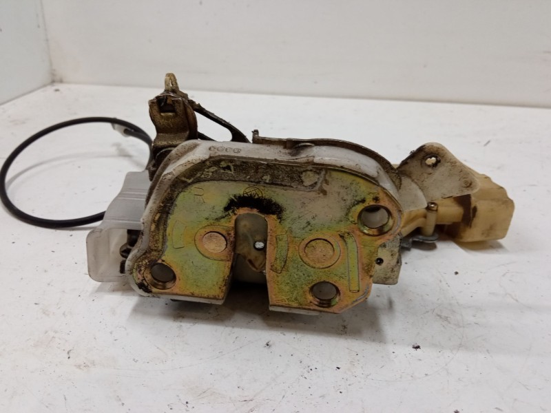 Recambio de cerradura puerta delantera izquierda para toyota yaris (_p1_) 1.3 (ncp10_, scp12_) referencia OEM IAM   