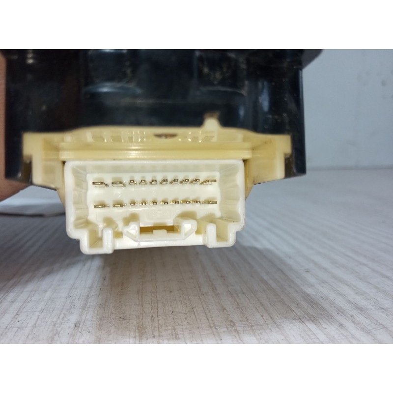 Recambio de mando elevalunas delantero izquierdo para toyota corolla verso (_e12_) 2.0 d-4d (cde120_) referencia OEM IAM   