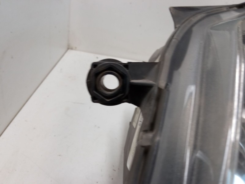 Recambio de faro izquierdo para volkswagen polo iv (9n_, 9a_) 1.4 tdi referencia OEM IAM   