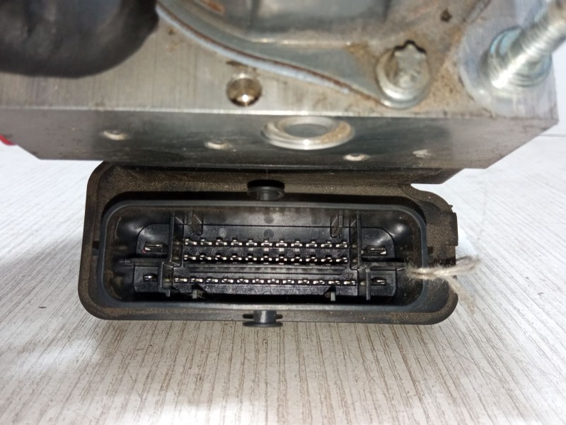 Recambio de abs para dacia sandero ii tce 90 (b8m1, b8ma) referencia OEM IAM 476605492R  