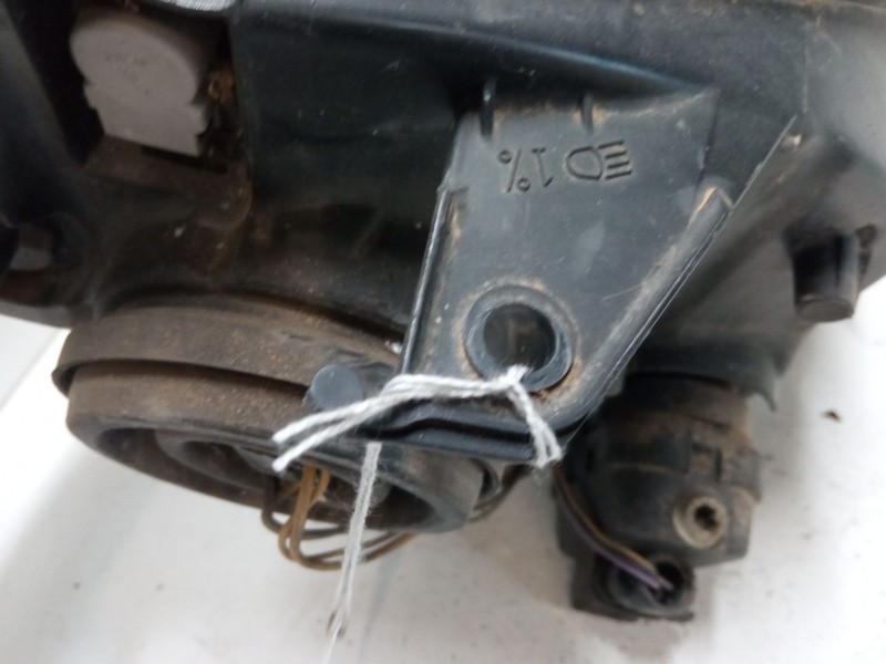 Recambio de faro izquierdo para renault kangoo (kc0/1_) 1.9 dci 4x4 referencia OEM IAM   