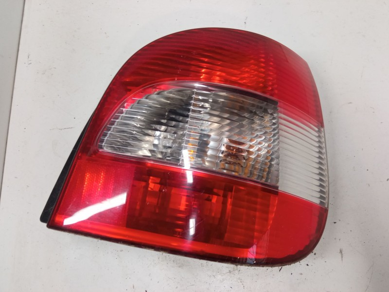 Recambio de piloto trasero derecho para renault megane scénic (ja0/1_) 1.6 16v (ja0b, ja04, ja11, ja00) referencia OEM IAM   