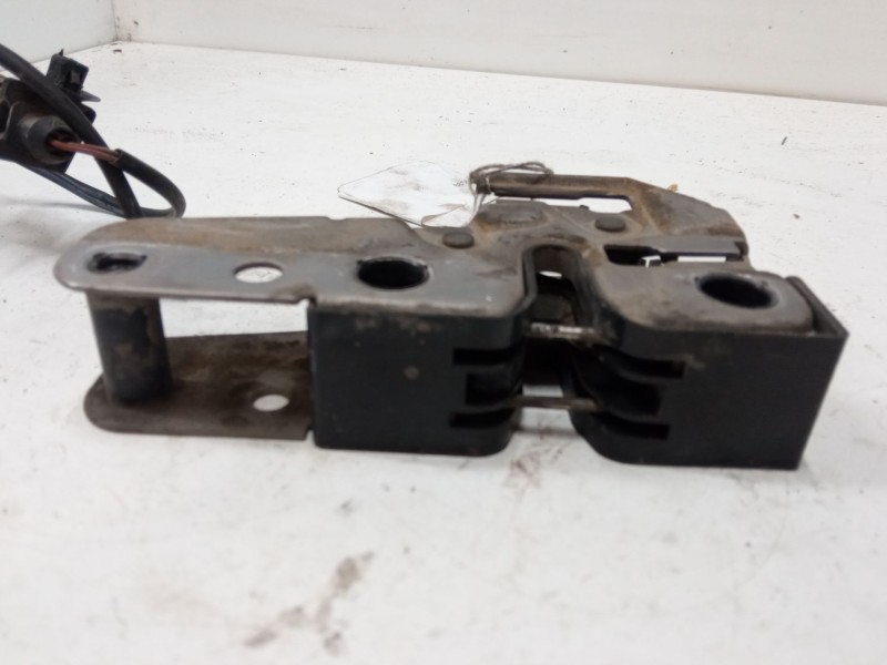 Recambio de cerradura capo para volkswagen polo iv (9n_, 9a_) 1.4 tdi referencia OEM IAM   