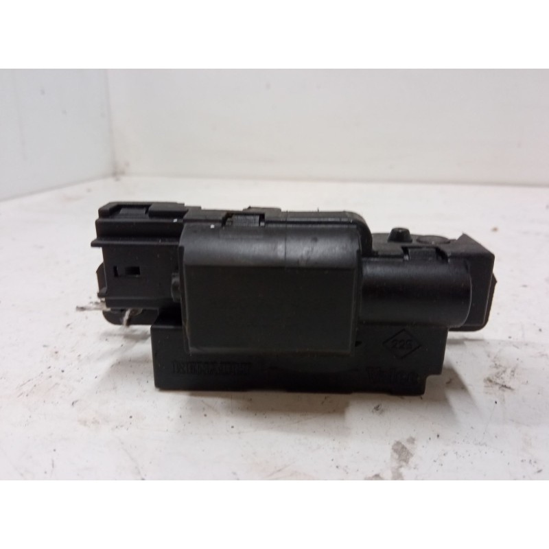 Recambio de cerradura maletero / porton para renault laguna iii (bt0/1) 1.5 dci (bt00, bt0a, bt0t, bt1j) referencia OEM IAM 8200
