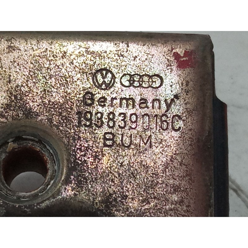 Recambio de cerradura puerta trasera derecha para volkswagen golf iii 1.8 gl 19 rv - 2e referencia OEM IAM   