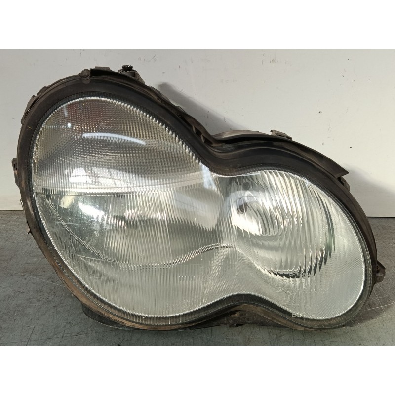 Recambio de faro derecho para mercedes-benz clase c (w203) c 220 cdi (203.006) referencia OEM IAM A2038200261 0301166202 