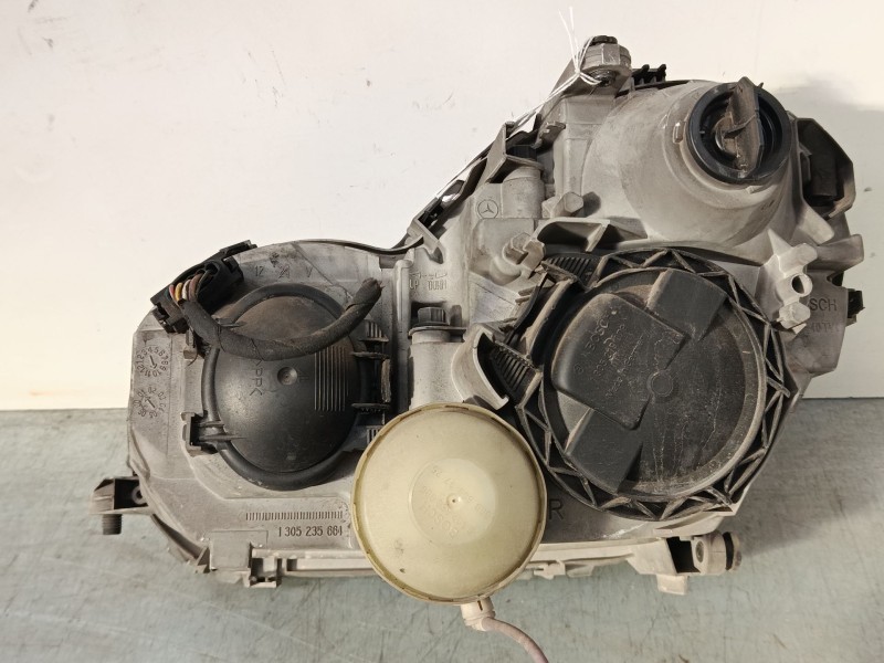 Recambio de faro derecho para mercedes-benz clase c (w203) c 220 cdi (203.006) referencia OEM IAM A2038200261 0301166202 