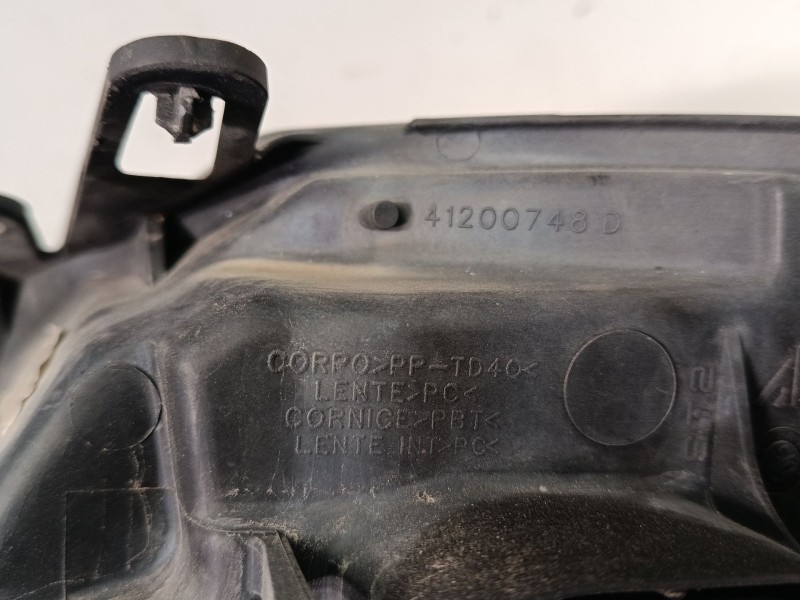 Recambio de faro derecho para citroën c3 i (fc_, fn_) 1.1 i referencia OEM IAM   