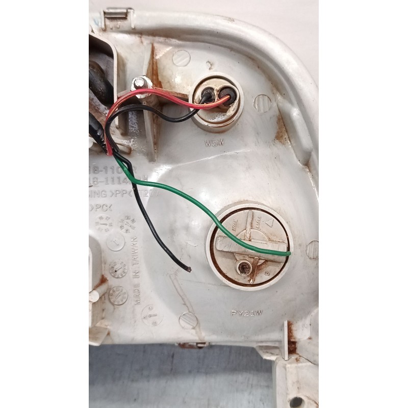 Recambio de faro derecho para suzuki grand vitara i (ft, ht) 2.0 hdi 110 16v 4x4 (sq 420d) referencia OEM IAM 083181105R  