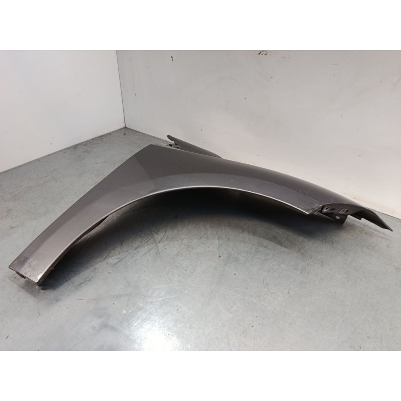 Recambio de aleta delantera derecha para renault megane iii grandtour (kz0/1) 1.2 tce (kz2b, kz11) referencia OEM IAM 631005149R