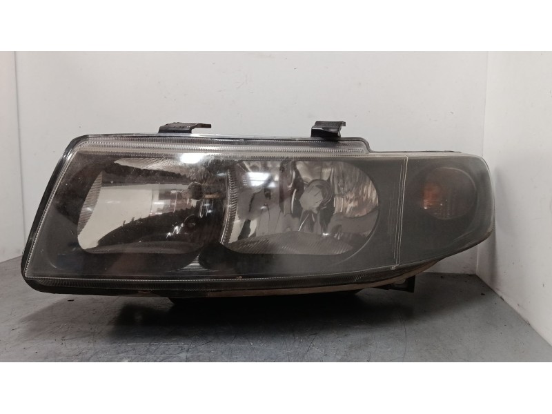 Recambio de faro izquierdo para seat leon (1m1) 1.9 tdi referencia OEM IAM 1M1941001D  