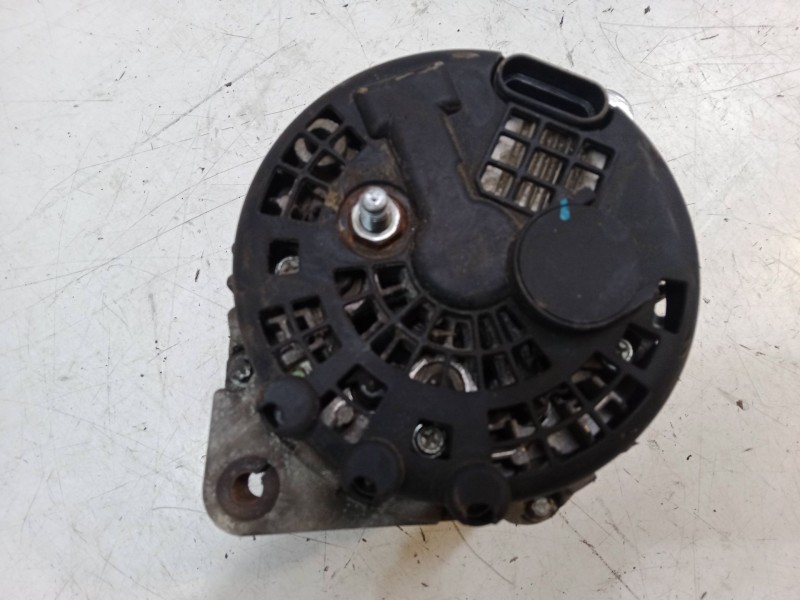 Recambio de alternador para ssangyong korando (ck) 2.0 e-xdi referencia OEM IAM   