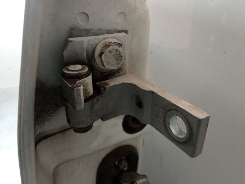 Recambio de puerta delantera derecha para fiat doblo cargo (263_) 1.3 d multijet referencia OEM IAM   