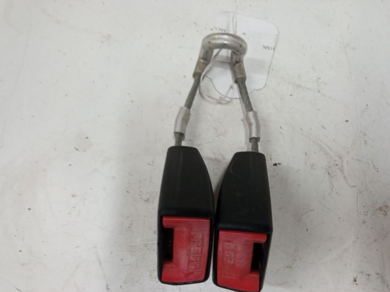 Recambio de anclaje cinturon trasero central para citroën c3 pluriel (hb_) 1.4 referencia OEM IAM   