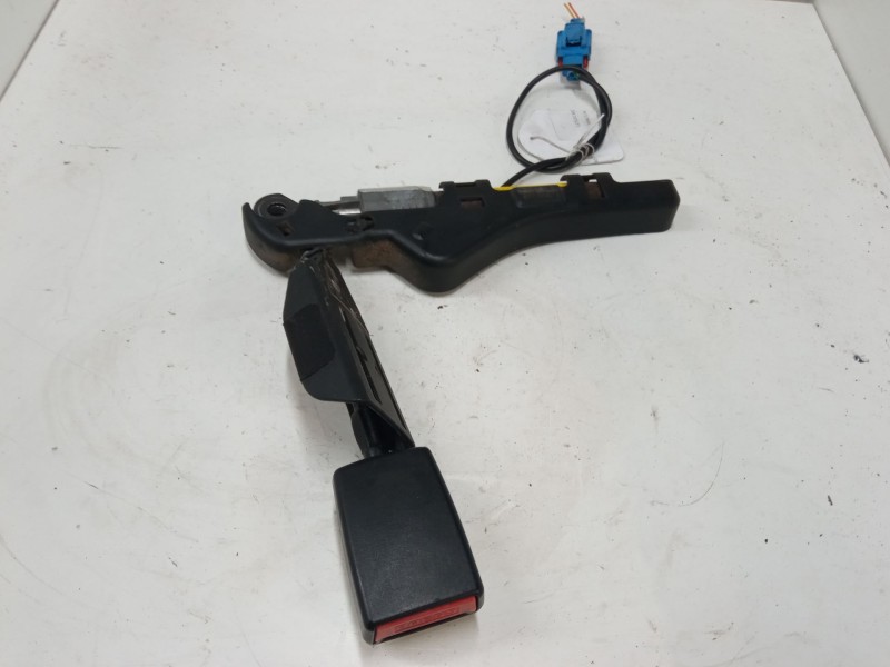Recambio de anclaje cinturon delantero derecho para citroën c3 pluriel (hb_) 1.4 referencia OEM IAM   