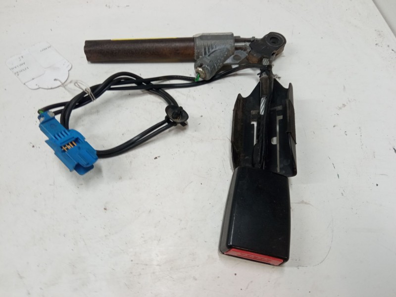 Recambio de anclaje cinturon delantero izquierdo para citroën c3 pluriel (hb_) 1.4 referencia OEM IAM   