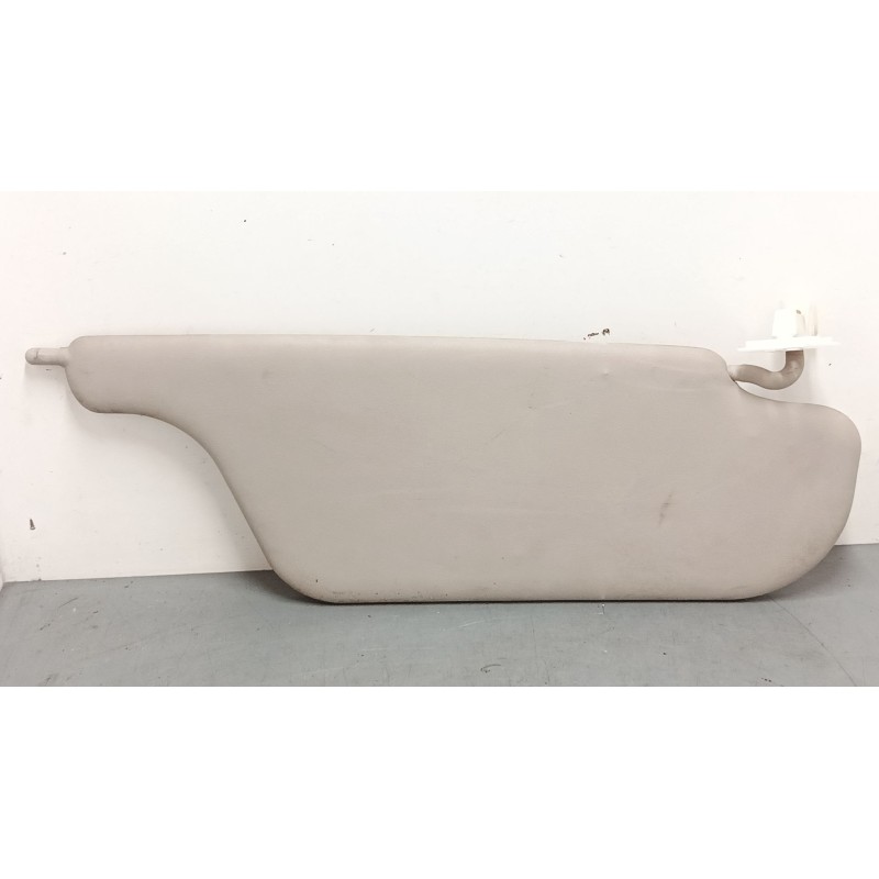 Recambio de parasol izquierdo para renault clio iii (br0/1, cr0/1) 1.5 dci (c/br0g, c/br1g) referencia OEM IAM   