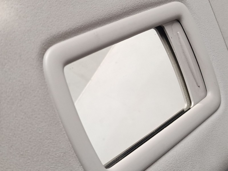 Recambio de parasol izquierdo para renault grand scénic iii (jz0/1_) 2.0 dci (jz0y) referencia OEM IAM   