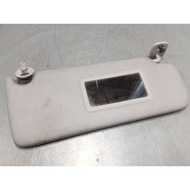 Recambio de parasol derecho para renault clio ii (bb_, cb_) 1.4 (b/cb0c, b/cb0s) referencia OEM IAM   