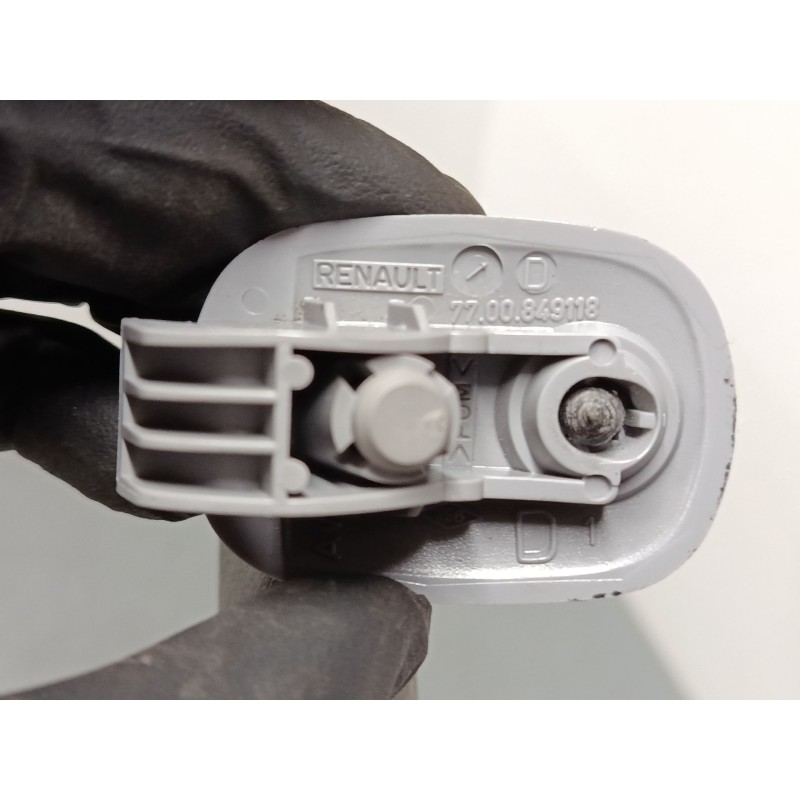 Recambio de parasol derecho para renault clio ii (bb_, cb_) 1.4 (b/cb0c, b/cb0s) referencia OEM IAM   