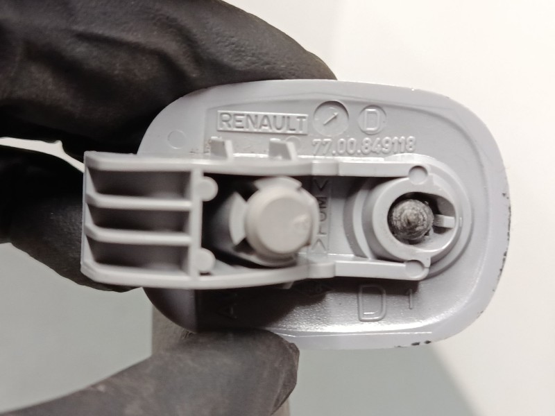 Recambio de parasol derecho para renault clio ii (bb_, cb_) 1.4 (b/cb0c, b/cb0s) referencia OEM IAM   