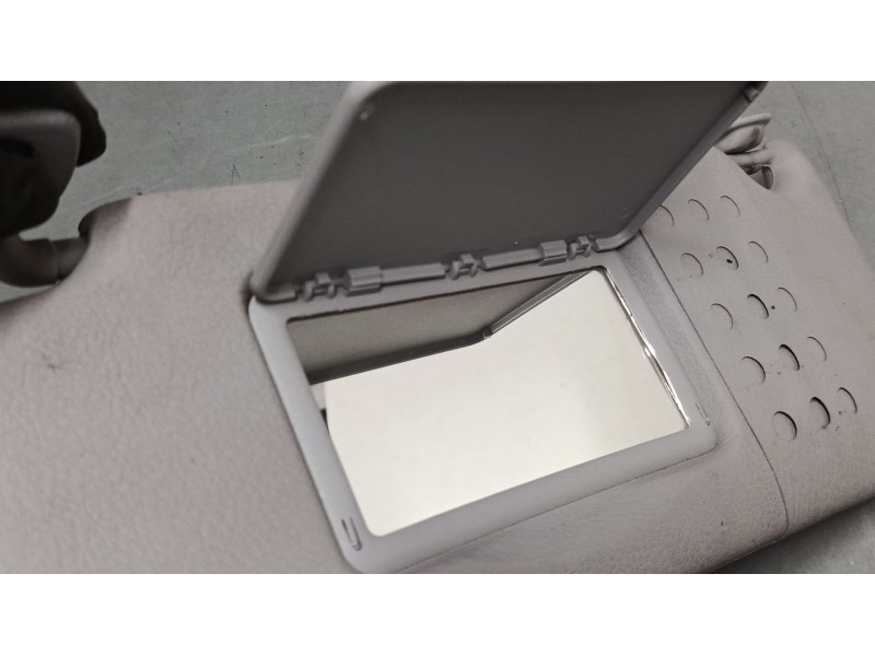 Recambio de parasol izquierdo para renault clio ii (bb_, cb_) 1.4 (b/cb0c, b/cb0s) referencia OEM IAM   