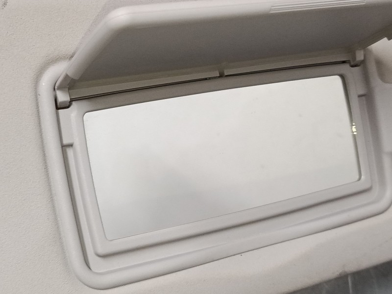 Recambio de parasol izquierdo para toyota aygo (_b4_) 1.0 (kgb40) referencia OEM IAM   