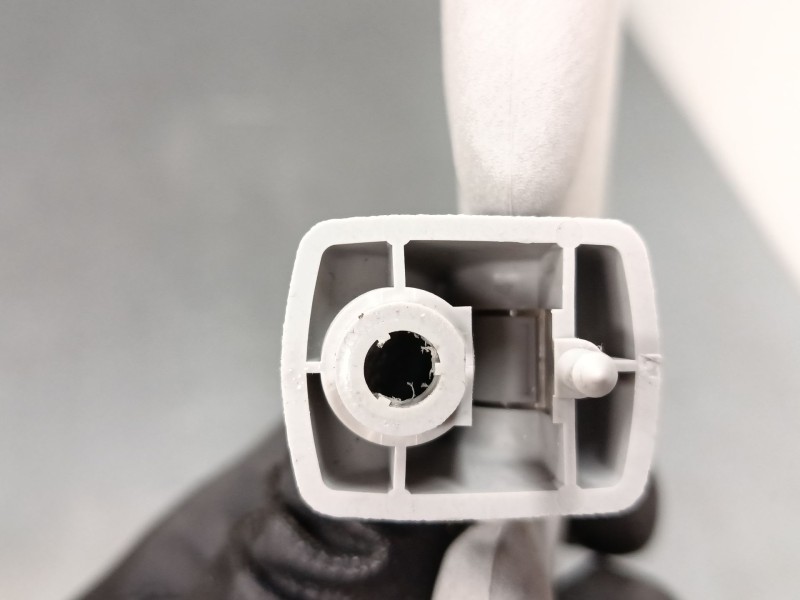 Recambio de parasol derecho para mitsubishi colt v (cj_, cp_) 1300 gl,glx (cj1a) referencia OEM IAM   