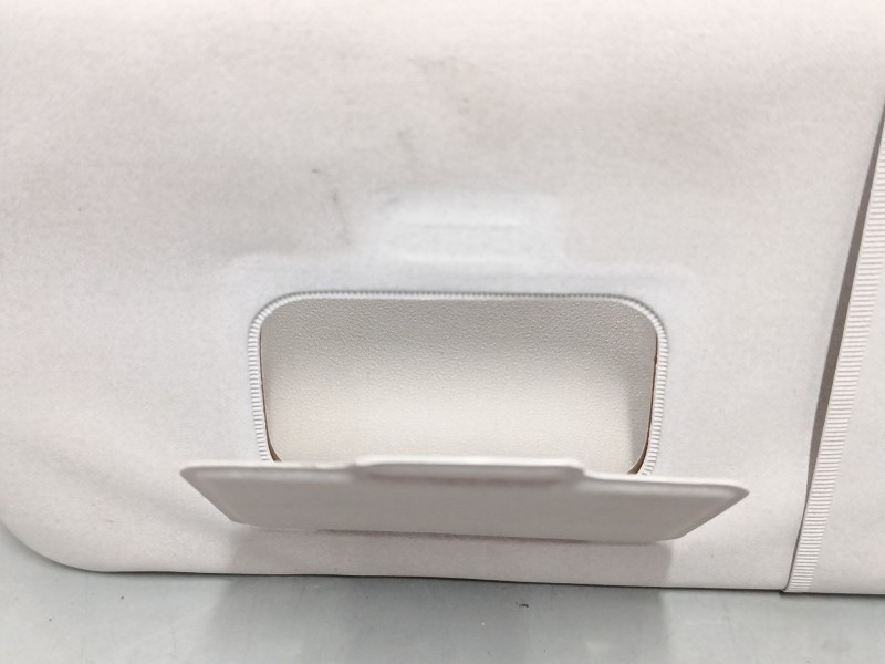 Recambio de parasol izquierdo para mitsubishi colt v (cj_, cp_) 1300 gl,glx (cj1a) referencia OEM IAM   