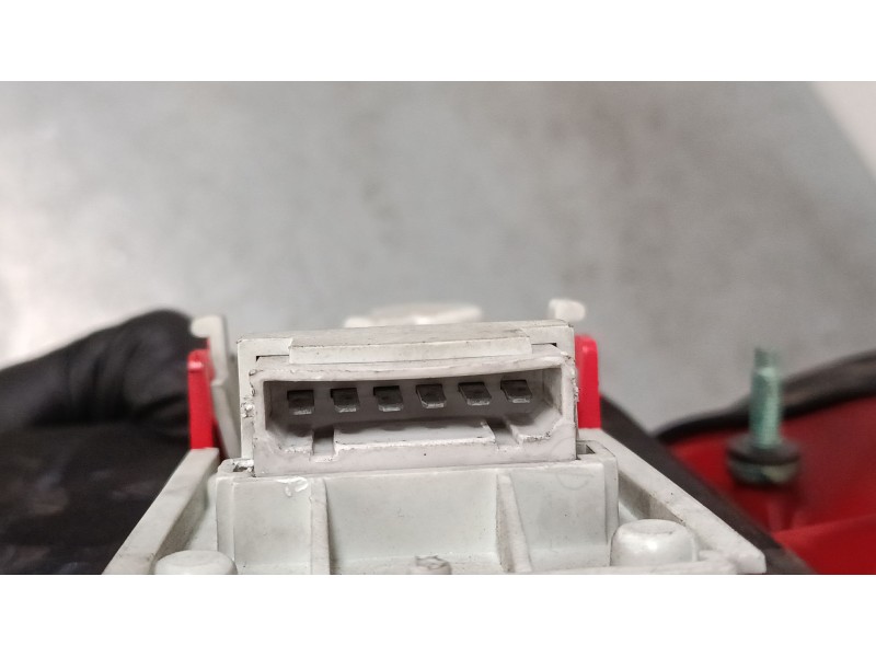 Recambio de piloto trasero izquierdo para audi a2 (8z0) 1.4 tdi referencia OEM IAM   