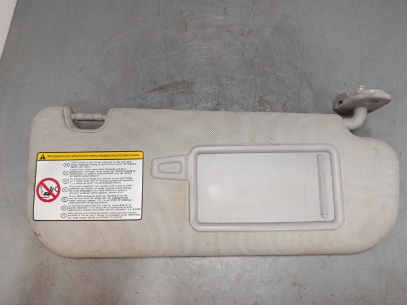 Recambio de parasol derecho para hyundai i30 (gd) 1.4 crdi referencia OEM IAM   