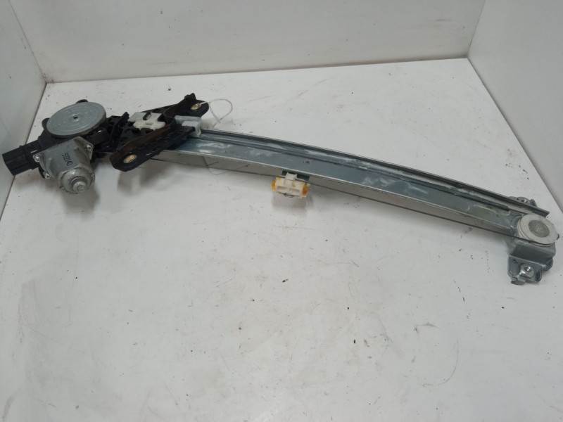 Recambio de elevalunas electrico trasero derecho para honda civic viii hatchback (fn, fk) 2.2 ctdi (fk3) referencia OEM IAM   